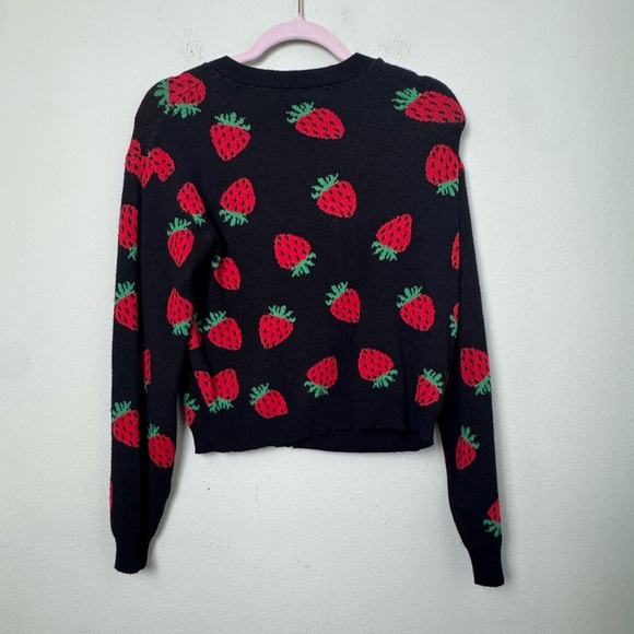 NWT Art Class Strawberry Print Black Cardigan Sweater Button Down XXL (18) Girls - Picture 4 of 10